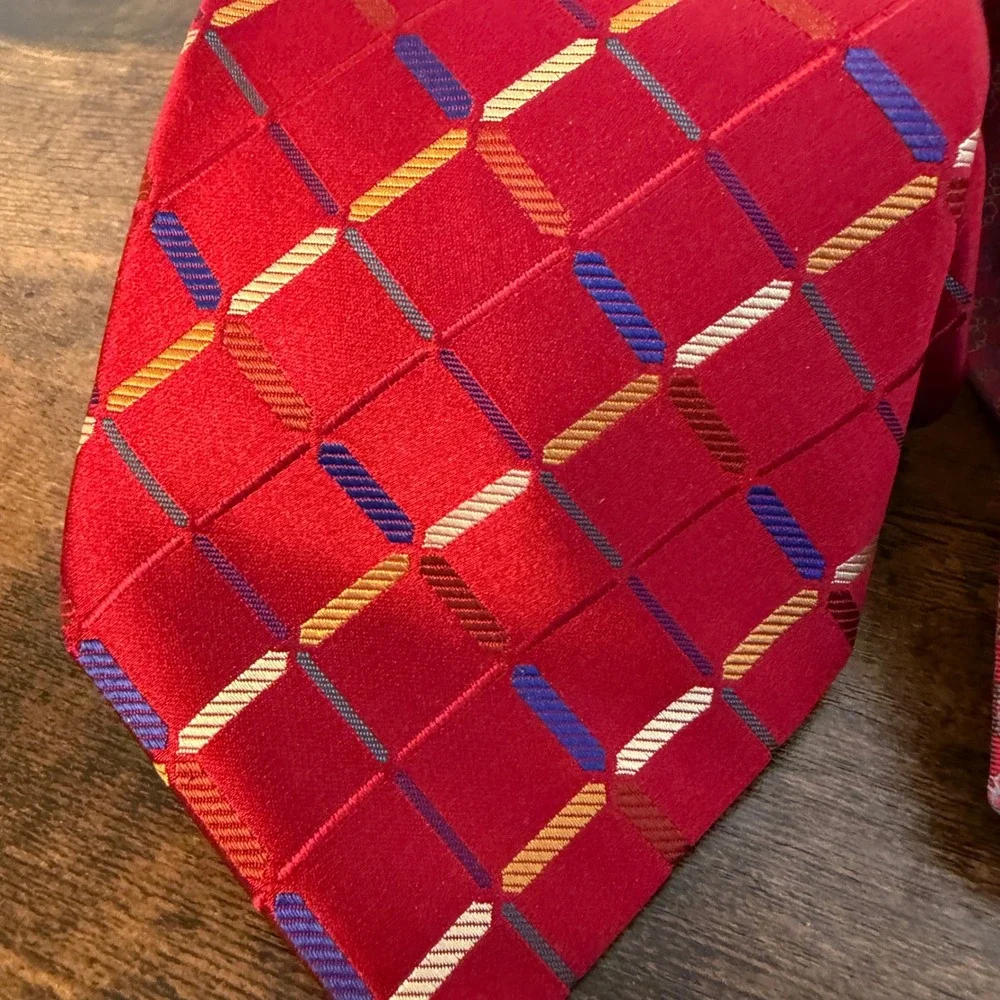 Jos A Bank Tie Lot of 2 Mens 100% Silk Signature Collection Geometric Floral USA